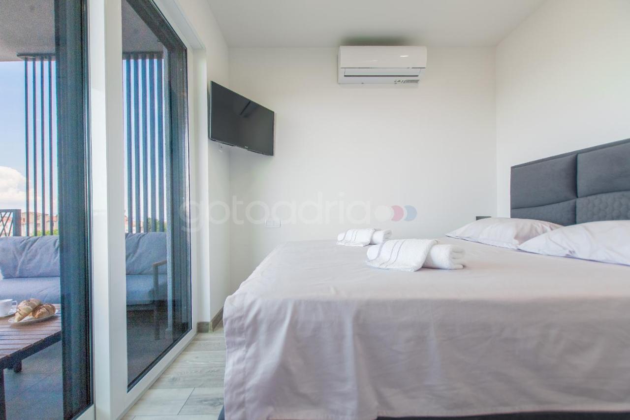 Seashell - Luxury Seaview Apartments ماكارسكا المظهر الخارجي الصورة