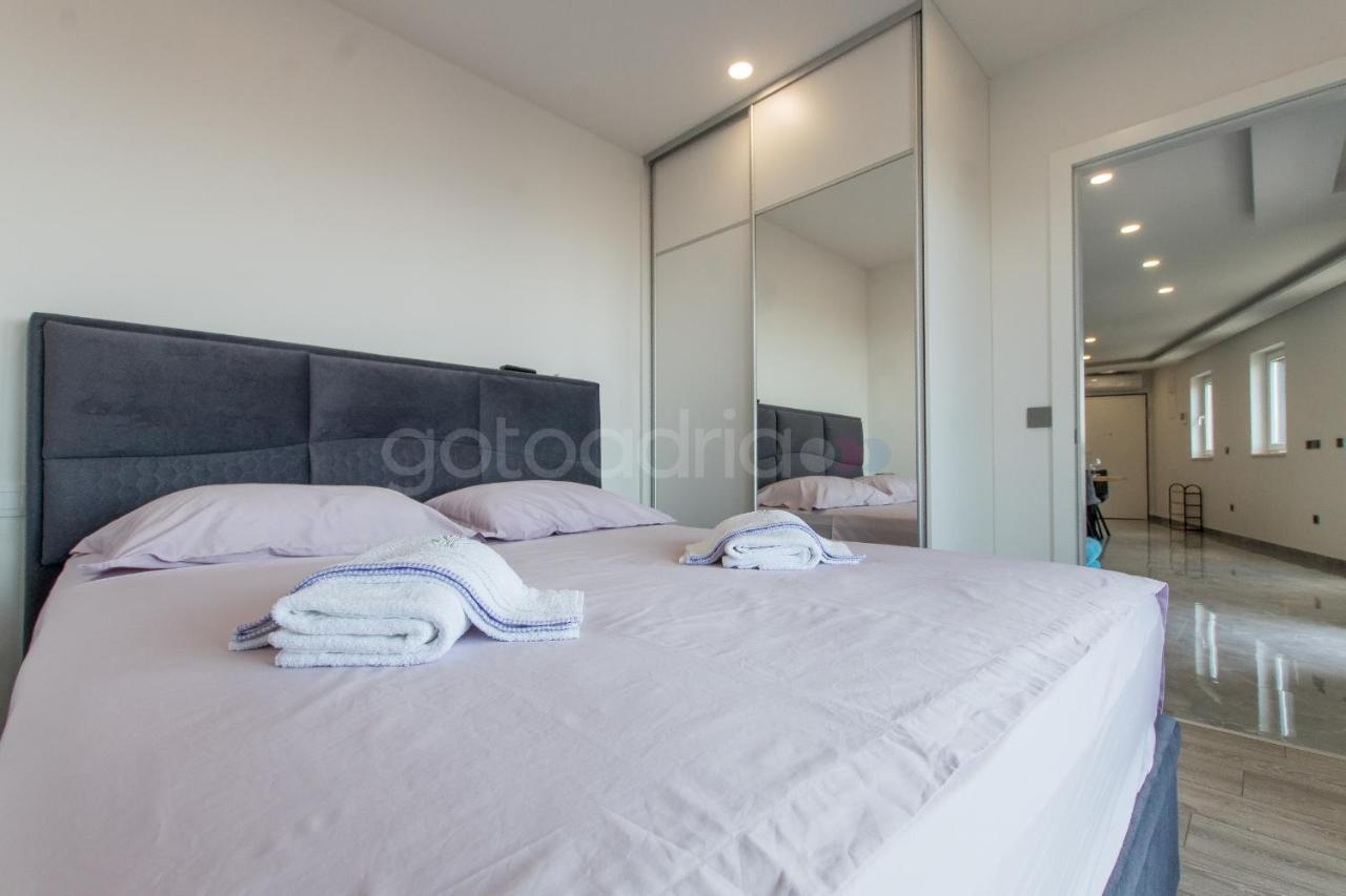 Seashell - Luxury Seaview Apartments ماكارسكا المظهر الخارجي الصورة